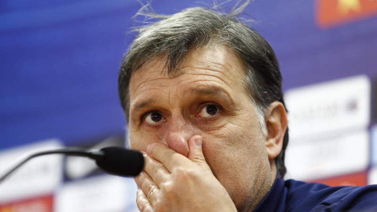 Gerardo ‘Tata’ Martino durante a la rueda de prensa previa al partido copero de hoy.