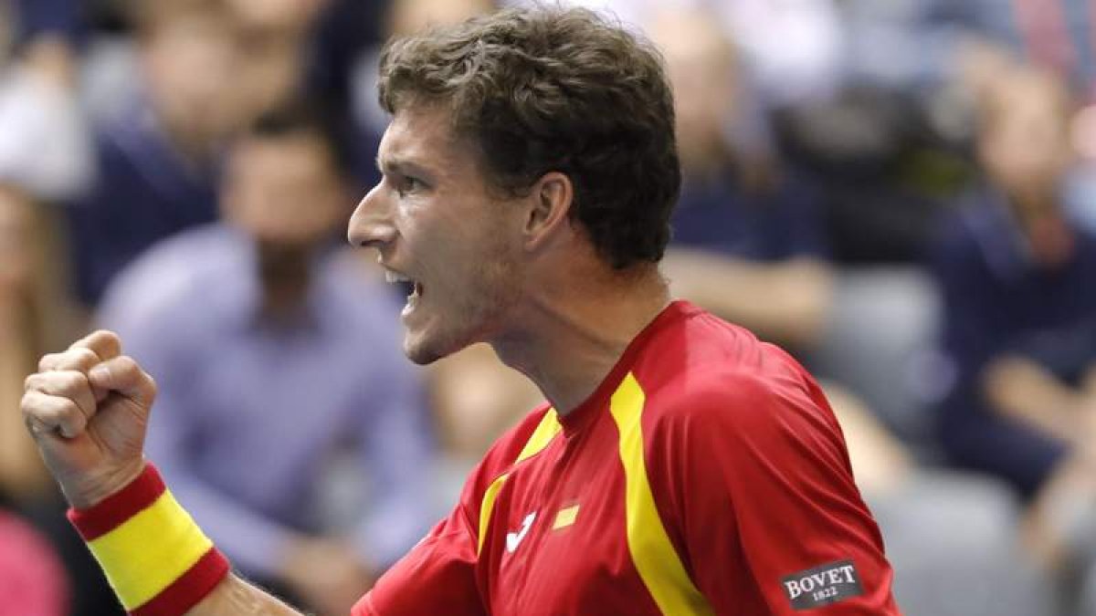 Pablo Carreño hace un gesto de rabia después de su triunfo ante el croata Mektic que selló el pase de España a la próxima ronda de la Copa Davis. ANTONIO BAT