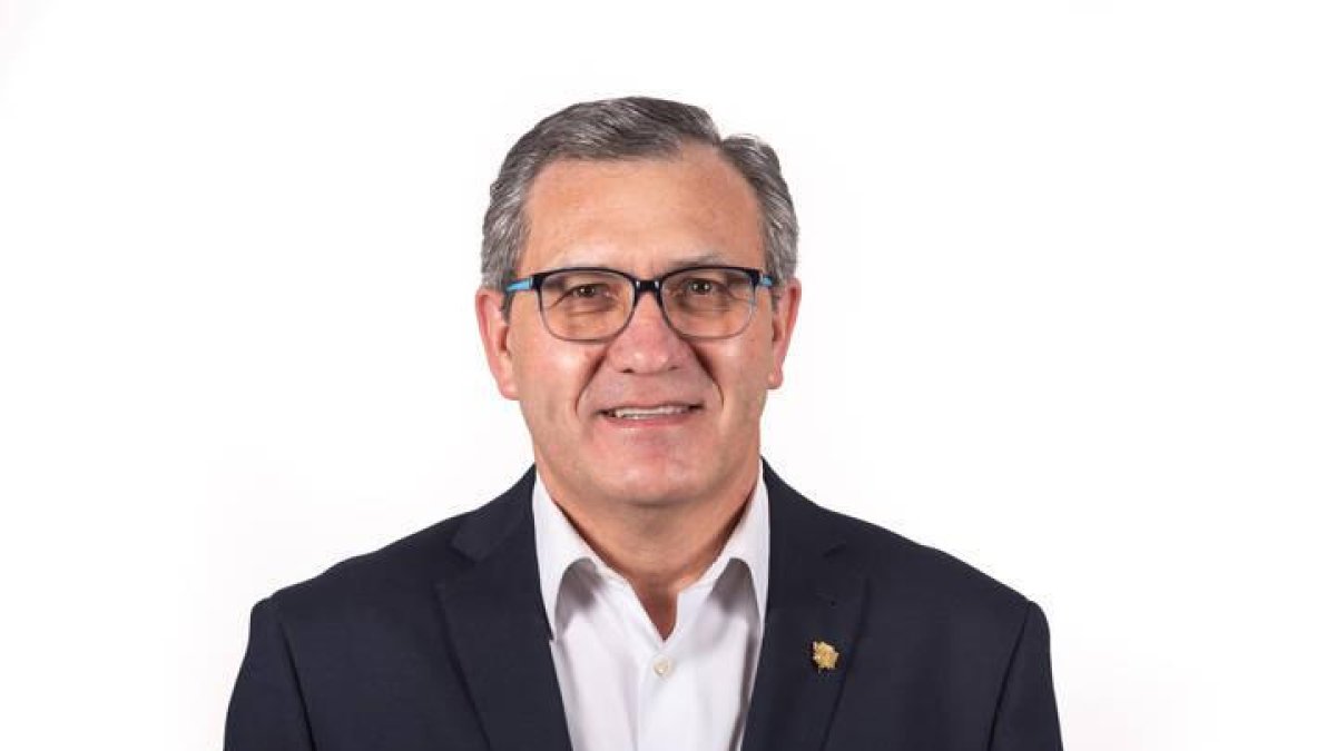 Adolfo Canedo, candidato del PP a la alcaldía