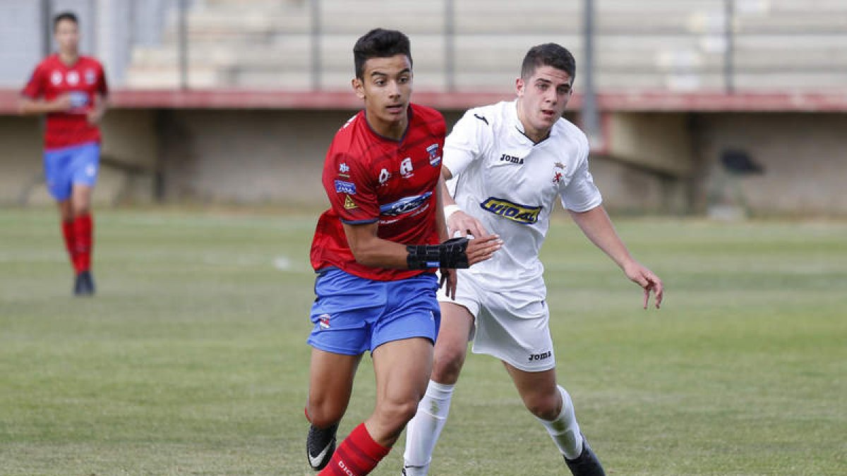 El equipo leonés siguió sin ver portería frente al Rayo Vallecano. F. OTERO PERANDONES