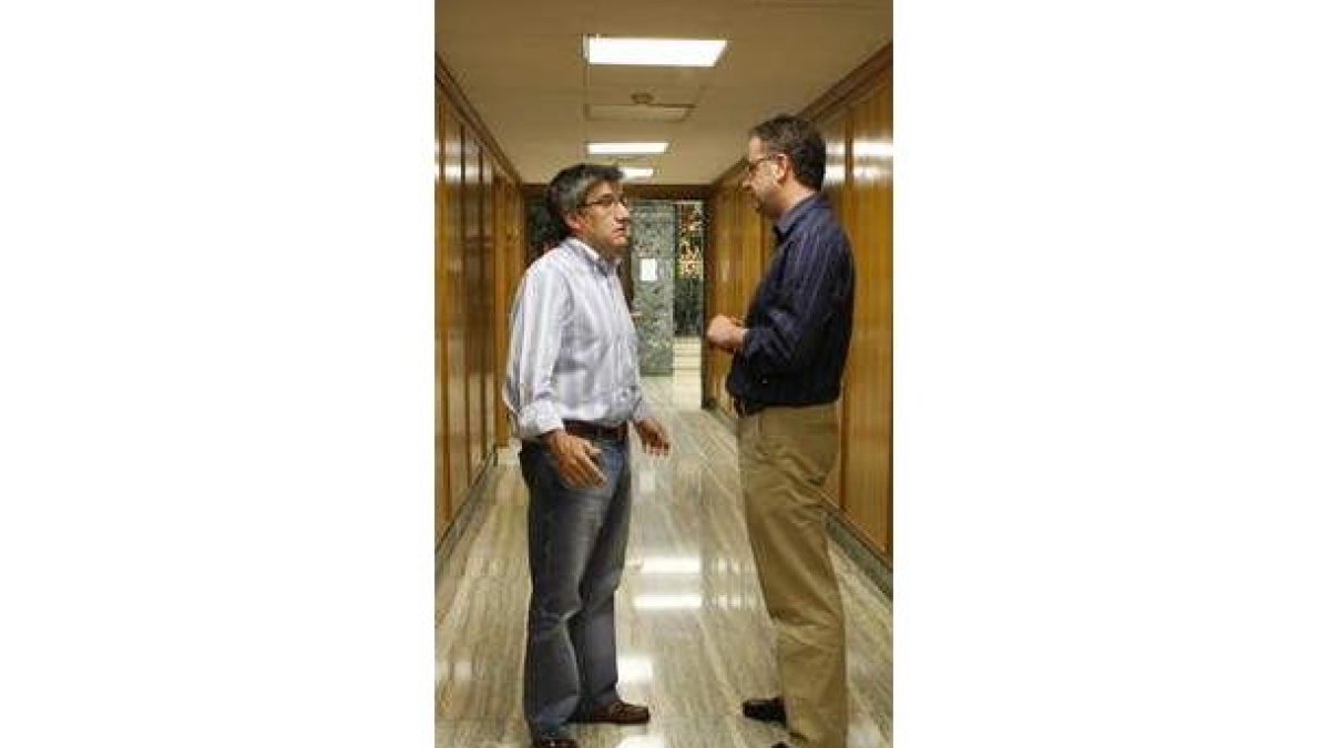 Francisco Fernández y Javier Chamorro, en una imagen de archivo en el Ayuntamiento.