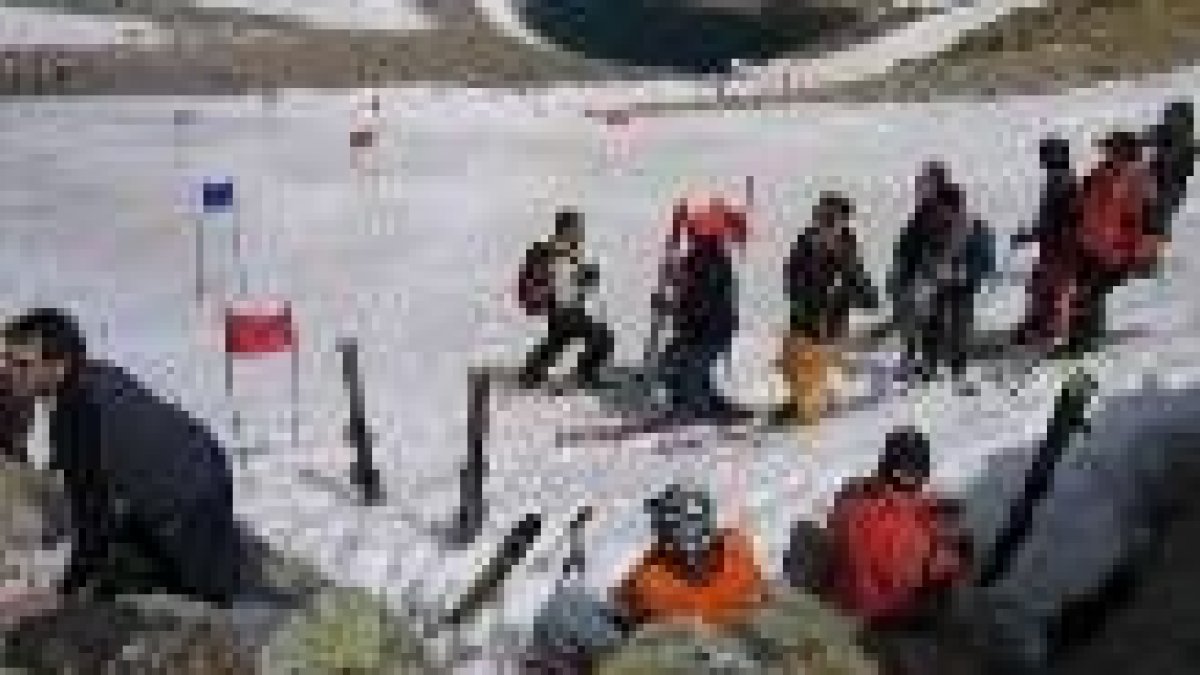 Una vista de las puertas preparadas para el descenso
