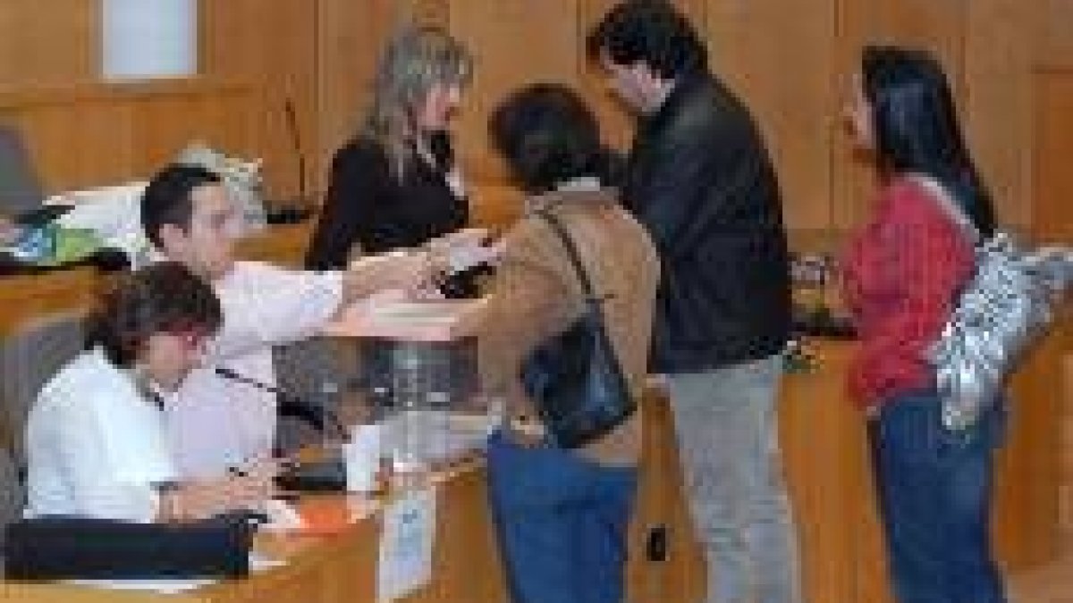 Un momento de las elecciones celebradas en el Ayuntamiento