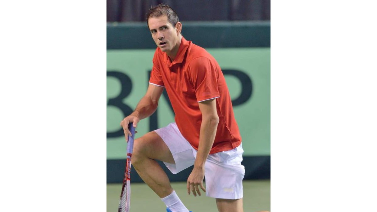 Raonic hizo hincar la rodilla a Guillermo García y a España.