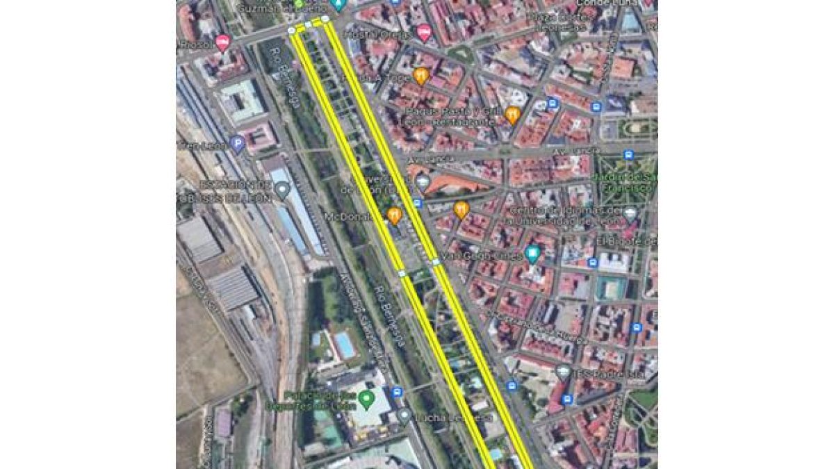 Señalización del lugar en el que se celebrará Municipalia y el corte de tráfico. DL