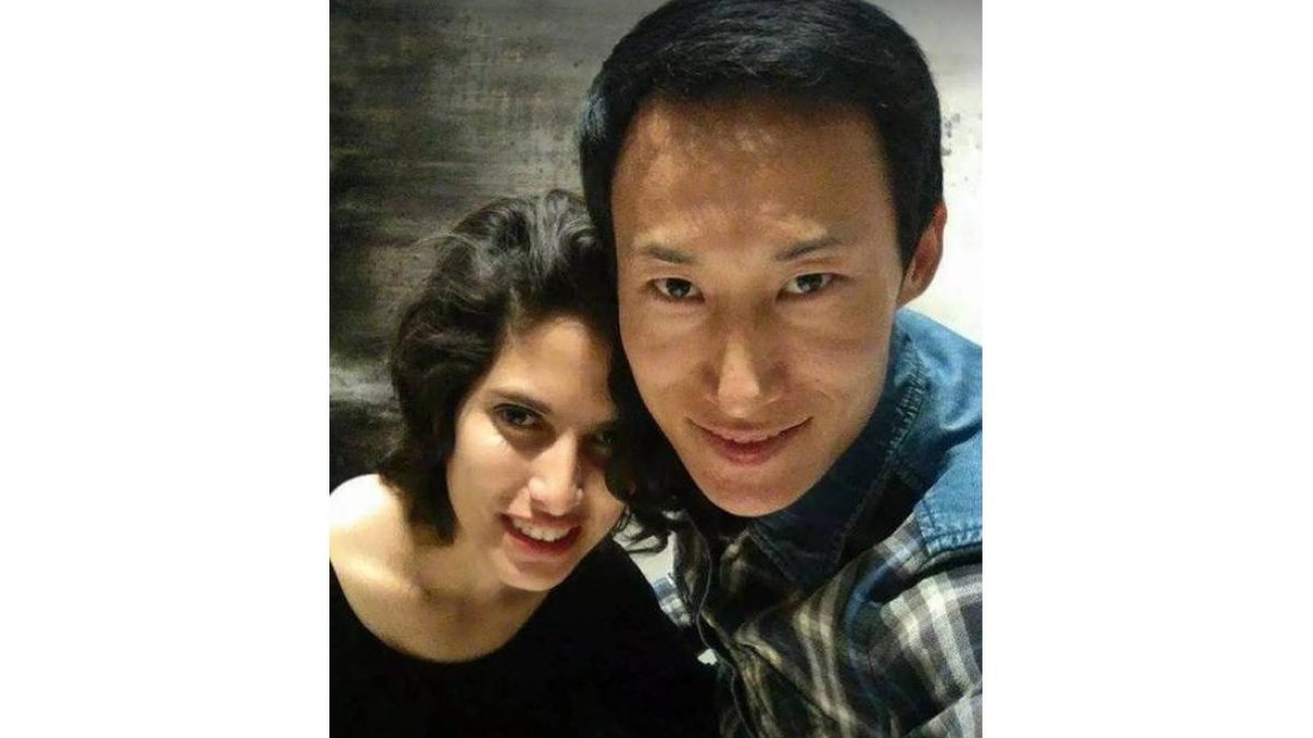 La leonesa Dácil Sánchez y su marido Sun Naitian, en Wuhan. DL