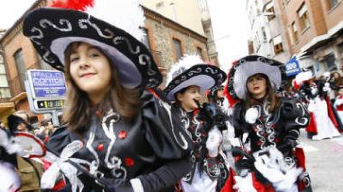 Los trajes de época no pasan de moda en el Carnaval.