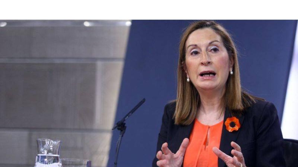 Ana Pastor, durante una rueda de prensa.