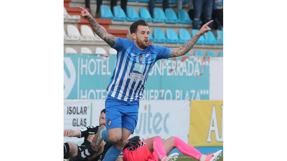 Jon García volvió al equipo titular el pasado sábado contra el Ínter.