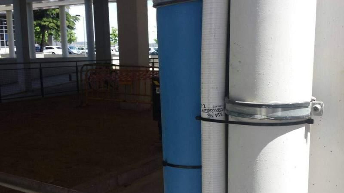 Imagen tomada ayer por los sindicalistas de Satse en la reforma comprometida por el Hospital. DL