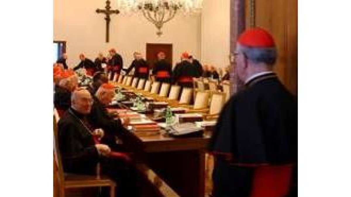 La primera congregación general de cardenales en en el Vaticano