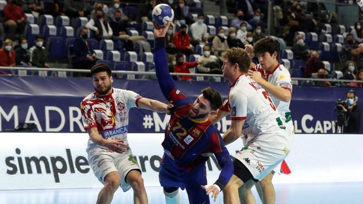 El equipo leonés se midió al Barcelona en la final de la Copa del Rey esta temporada. J.J. GUILLÉN
