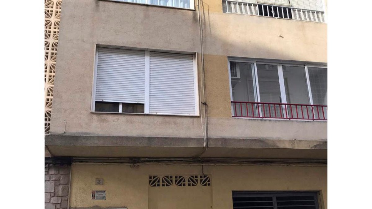 La vivienda de Sueca donde un hombre acuchilló a su hijo. PATRICIO ORTIZ