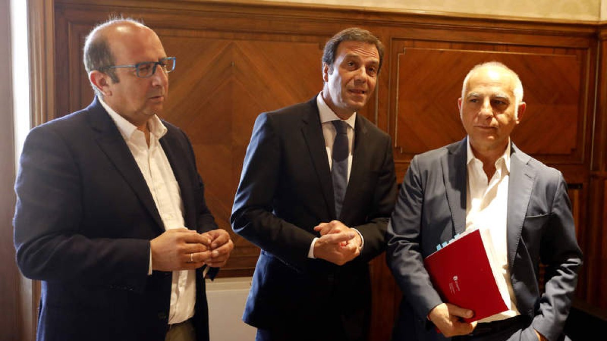 Francisco Castañón, Hernani Dias y Miguel Ángel del Egido. MARCIANO PÉREZ