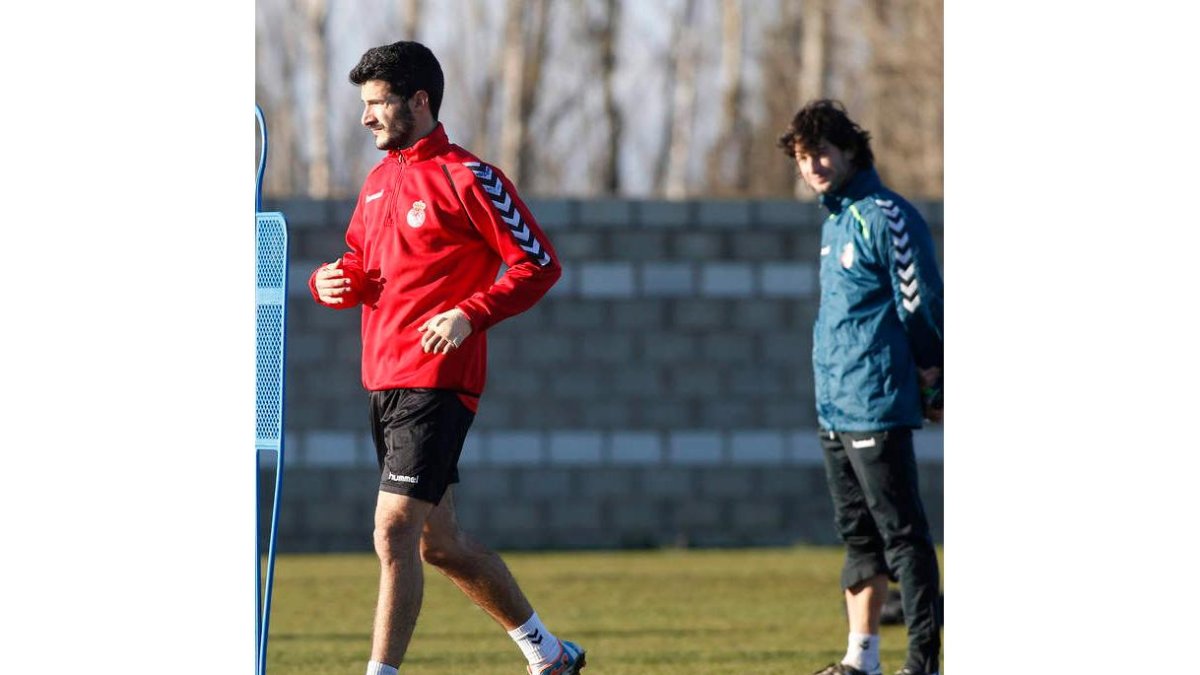 Ferrando tiene en Míchel Zabaco a un comodín en defensa. JESÚS