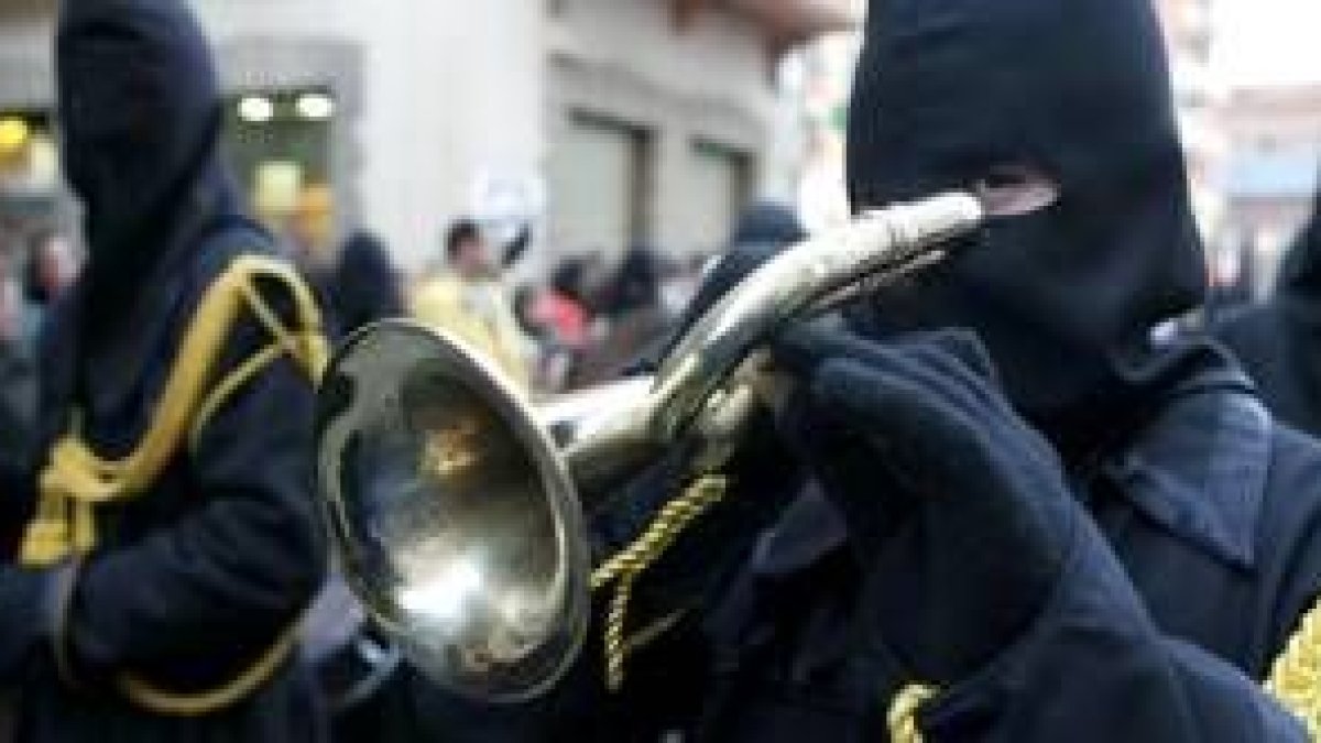 La procesión de la Pasión que sale hoy de la iglesia de Santa Nonia