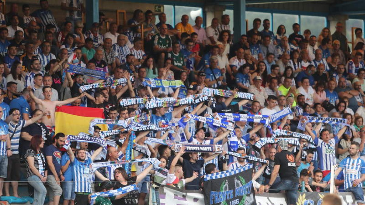 La afición berciana se dejará oír en Alicante, mientras el Hércules ya ha vendido 6.000 entradas. AFB