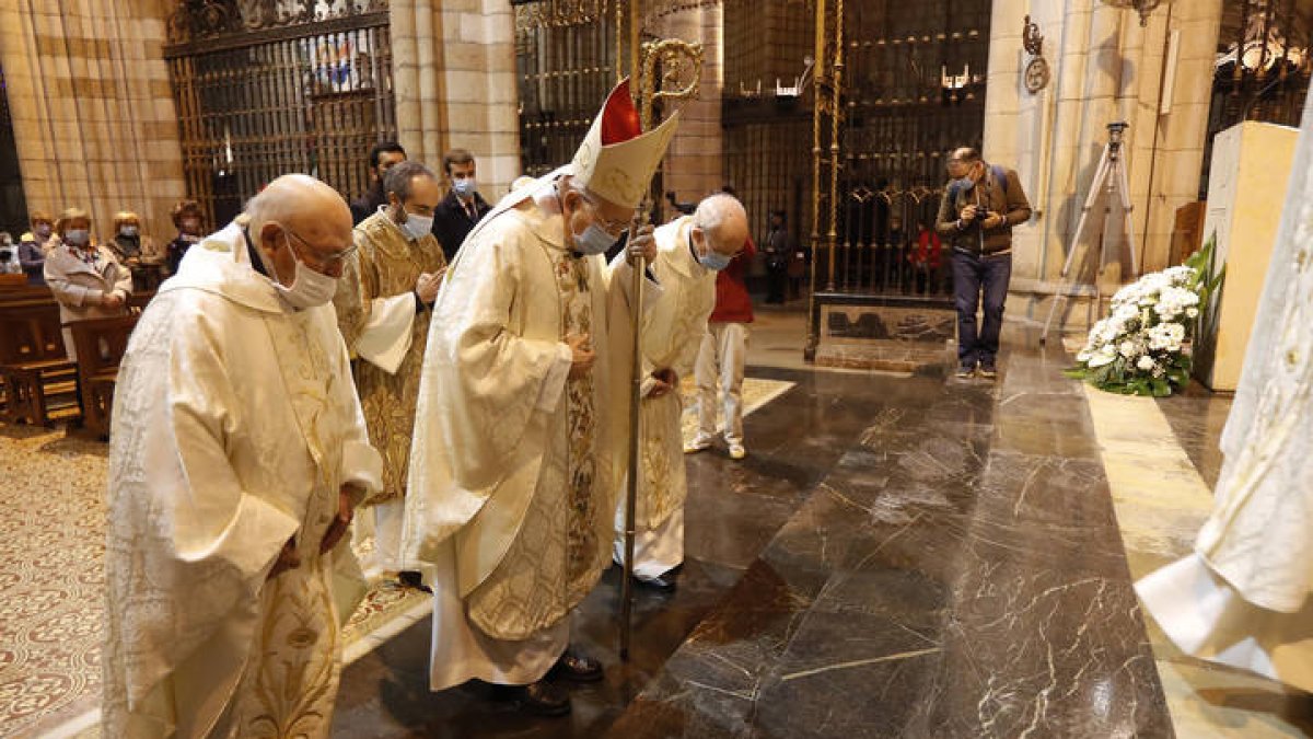 Misa por San Froilán en la Catedral. F. Otero Perandones.