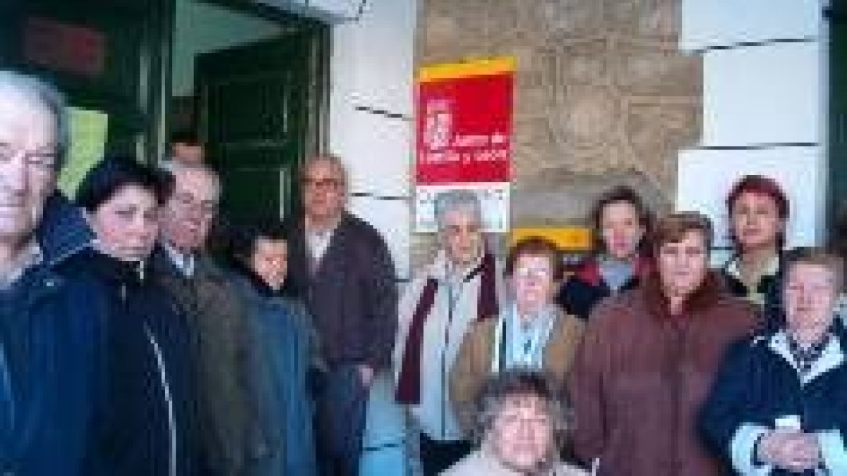 Una representación de los habitantes de Sabero exigió explicaciones en el consultorio médico