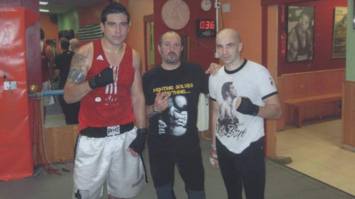 Alex Ormeño, izquierda, junto a Alfredo Arrojo y Jairo García.
