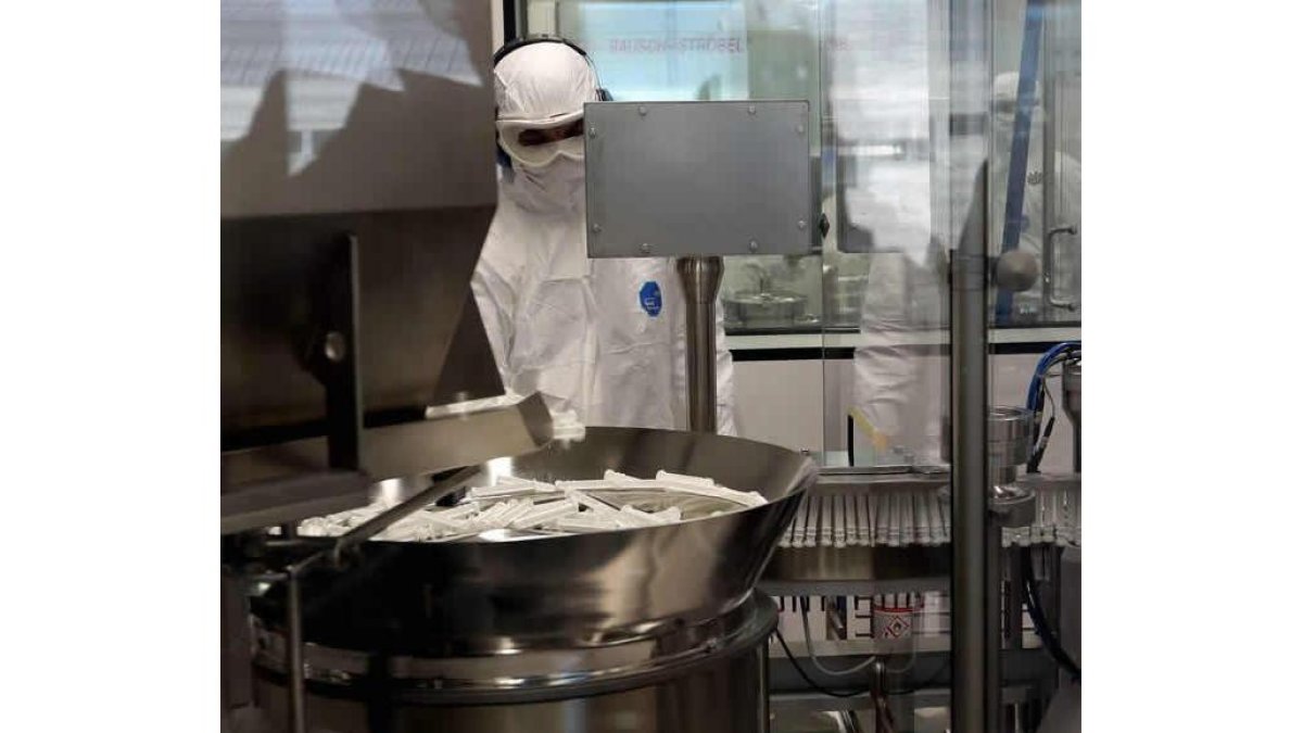 Laboratorios y empresas biotecnológicas empiezan a despuntar en el tejido económico de León. RAMIRO