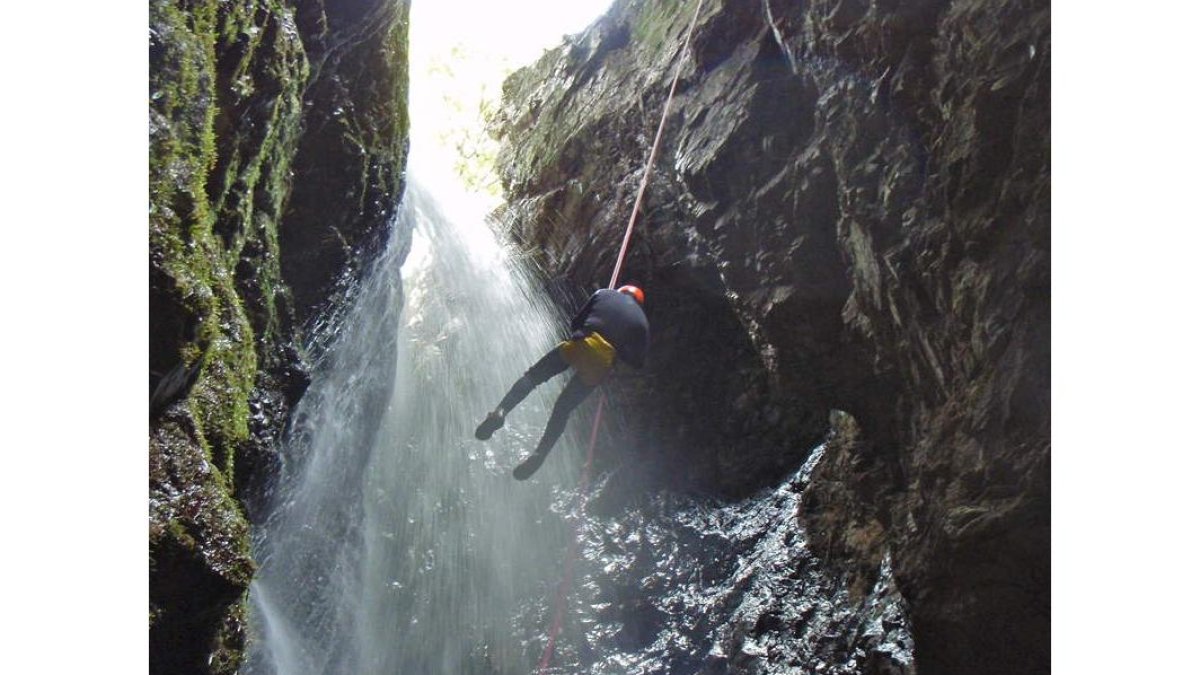 Descenso de cañones.