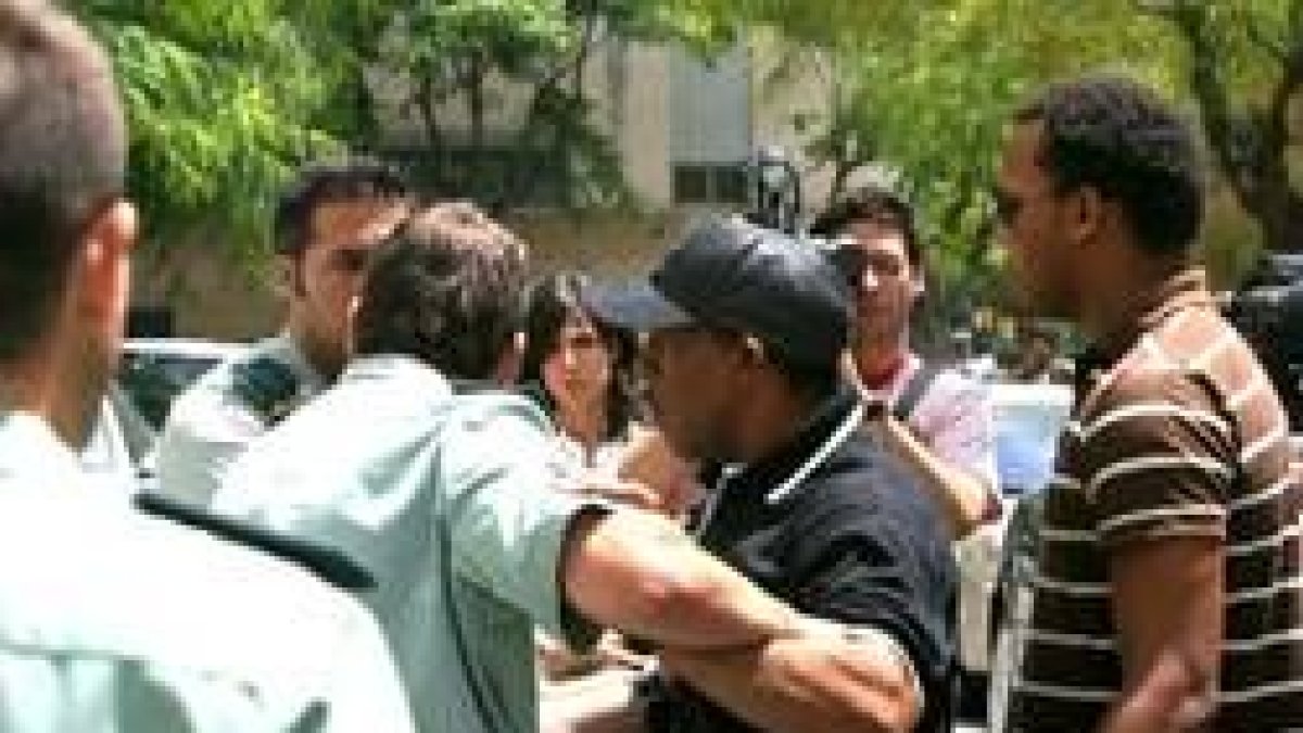 Luigi D.G a la salida del juicio, en la Audiencia de Tarragona