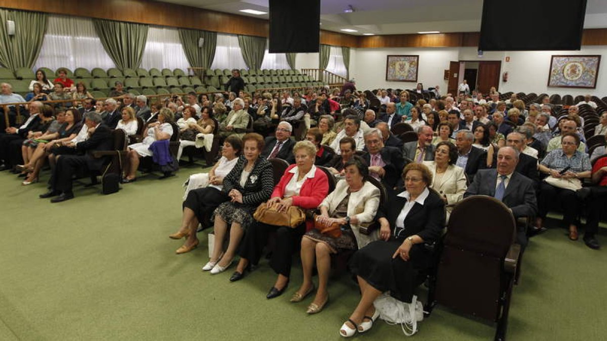 Los alumnos del campus de mayores de León celebraron la clausura del curso.