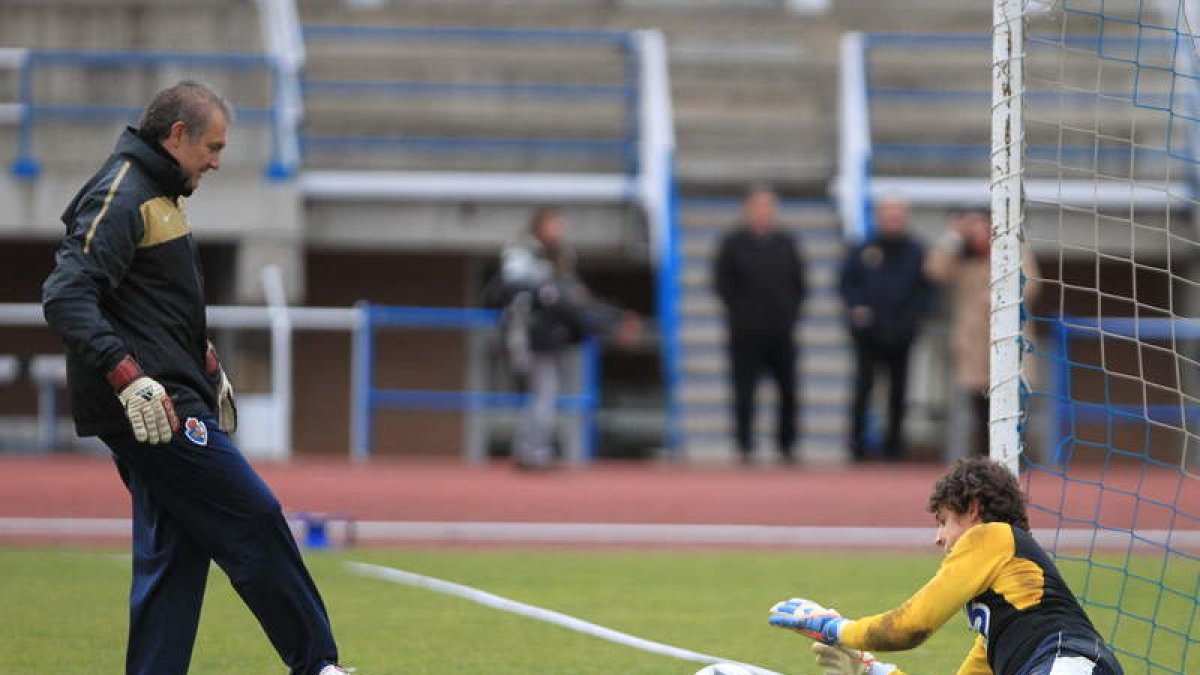 Orlando es duda para Sestao, aunque en la Ponferradina se confía en su recuperación.