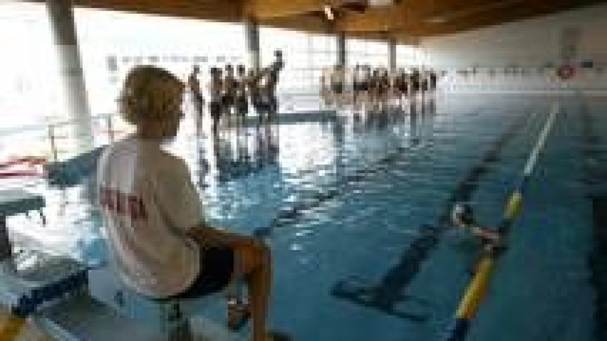 Los escolares de Ponferrada participarán en el programa de natación en las piscinas climatizadas