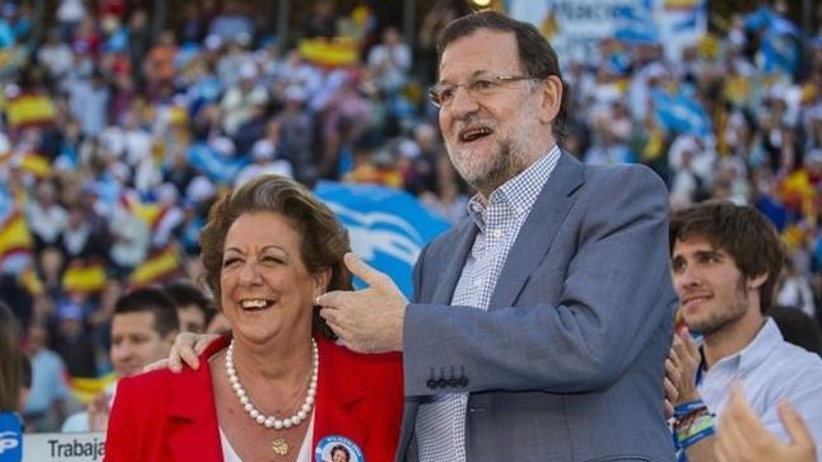 Mariano Rajoy y Rita Barberá, en un mitin de las municipales de mayo del 2015.