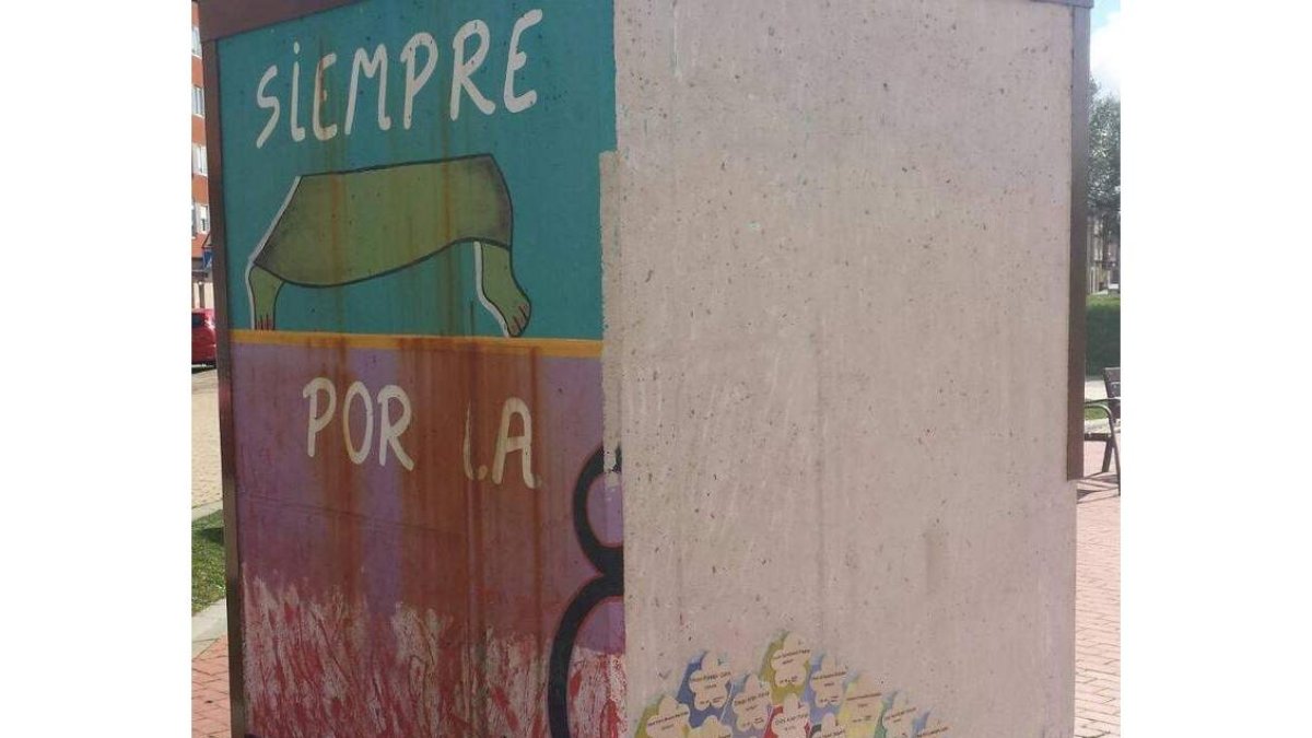 El muro por la Igualdad se realizó en 2012 en La Era. Ahora se tapará con placas de nacimiento DL