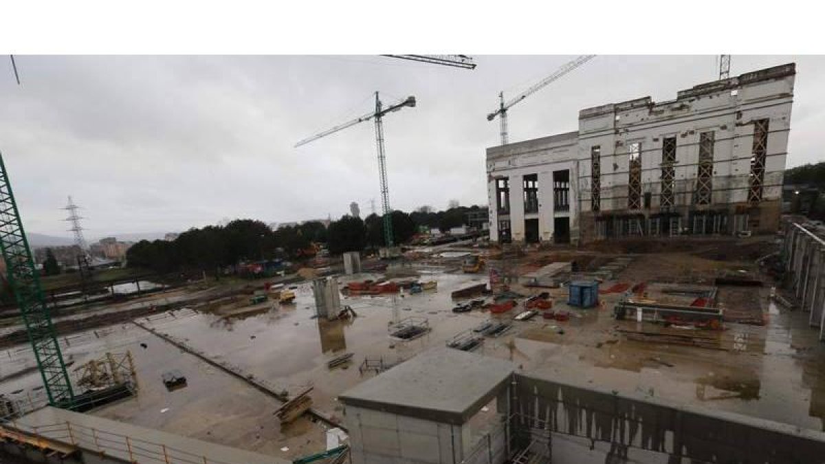 Estado de las obras del Museo Nacional e la Energía en construcción en Ponferrada.