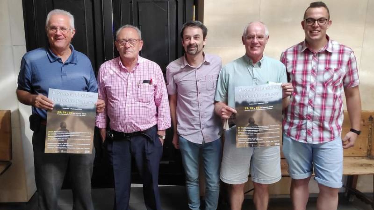 Presentación ayer de la V Senda Poética Leopoldo Panero en el Ayuntamiento de Astorga. A. RODRÍGUEZ.