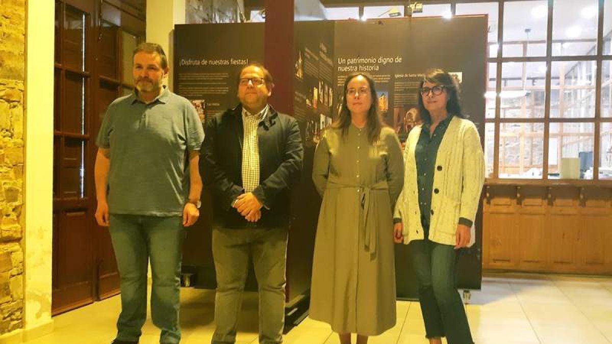 La presentación tuvo lugar ayer en la Oficina de Turismo de La Bañeza. DL