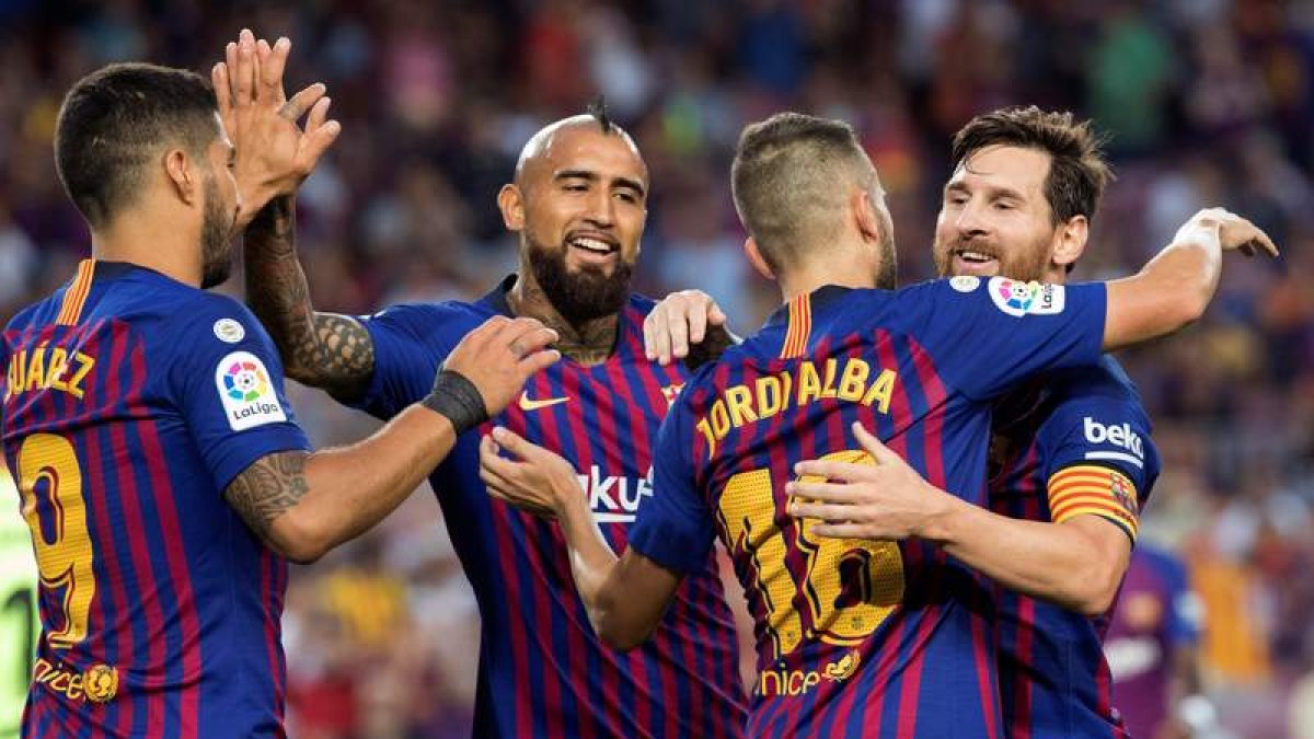 Vidal, fichado esta temporada, junto a Luis Suárez, Messi y Jordi Alba. MARTA PÉREZ