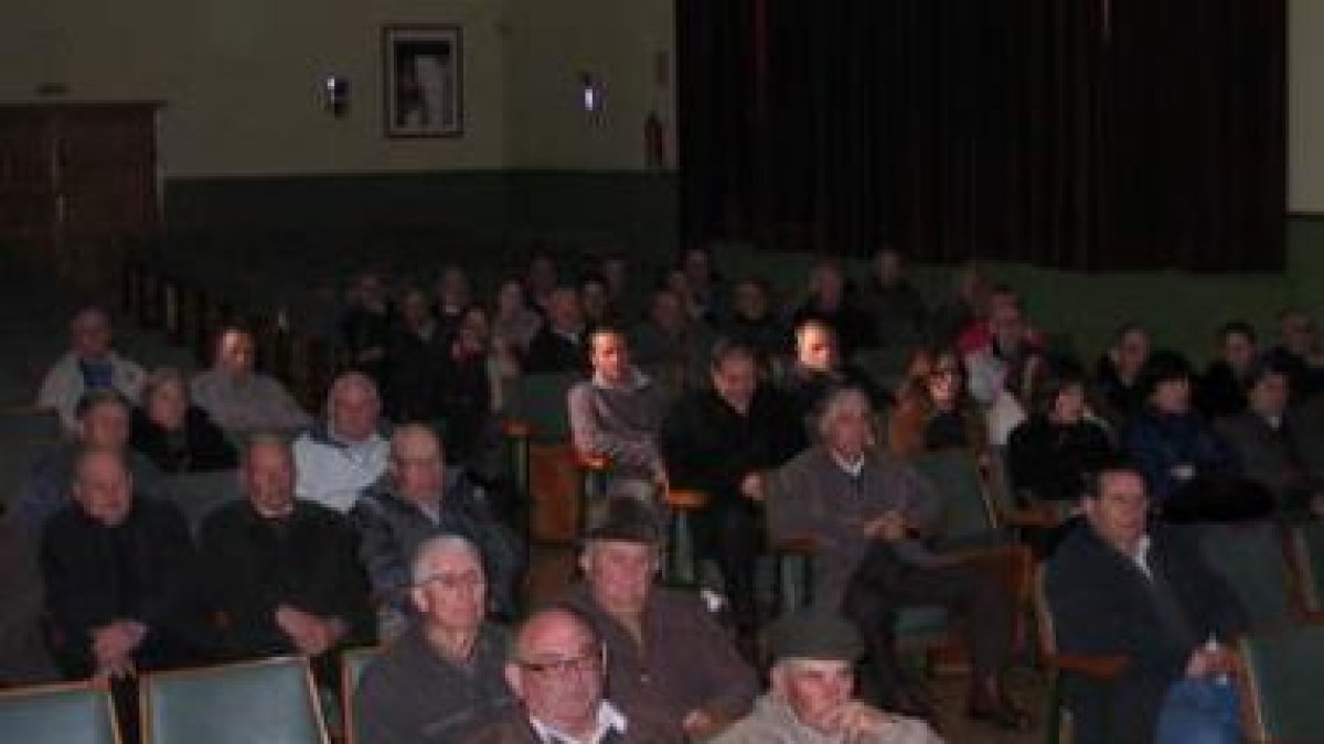 La imagen muestra un momento de la asamblea de ayer.