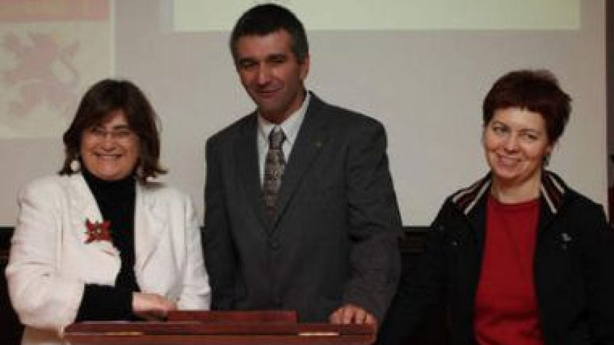 Aurora Salguero, José Manuel Gonzalo y Ana Alejandre