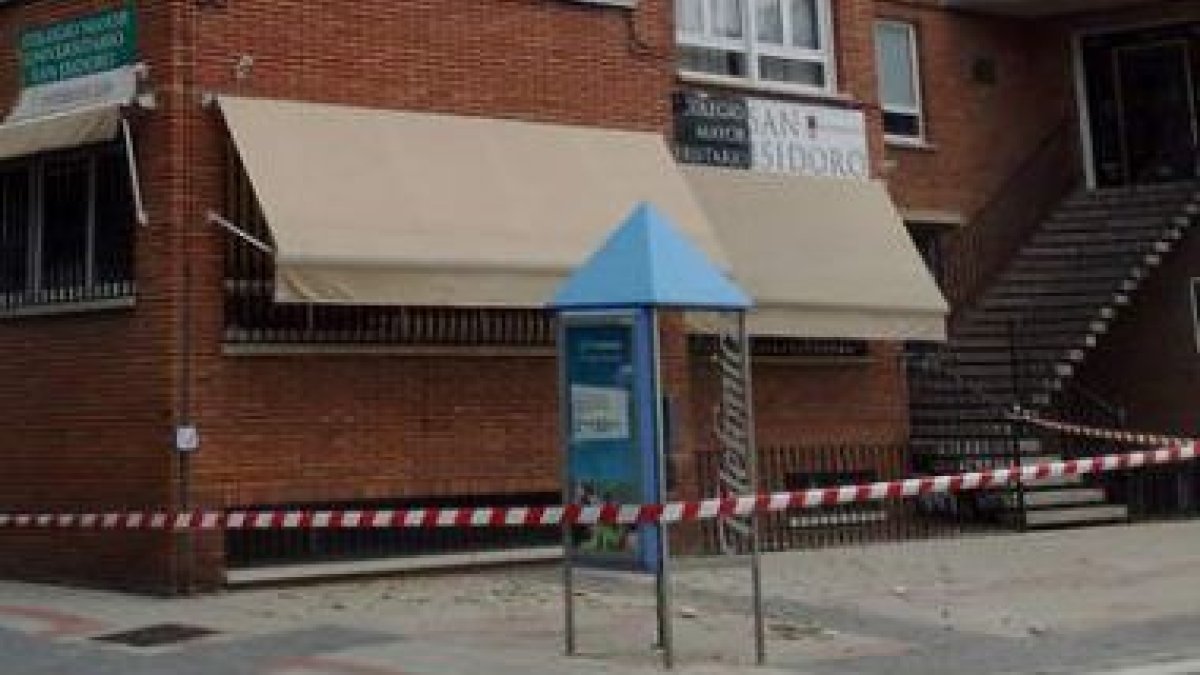 Aspecto del Colegio San Isidoro tras los desprendimientos.