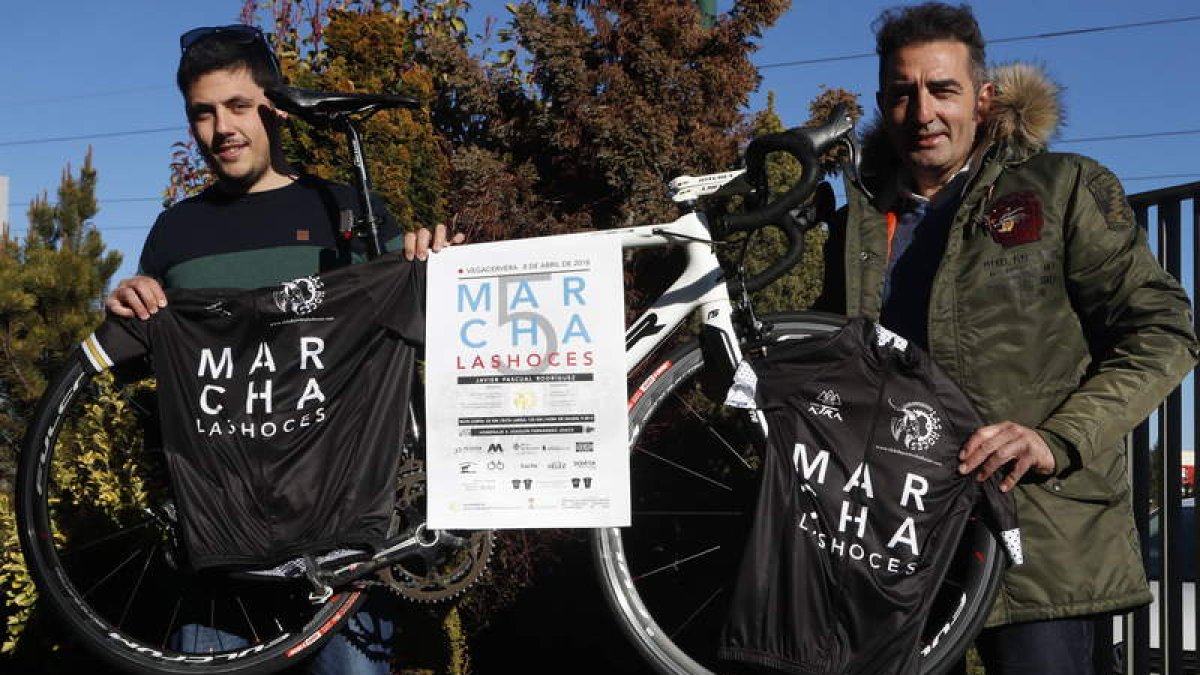 Javier Pascual se vuelca con la Marcha Ciclista las Hoces. RAMIRO