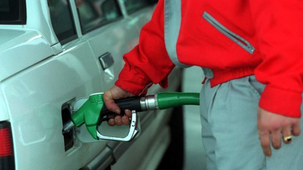 Echar gasolina será aún algo más caro en la Comunidad dentro de poco.