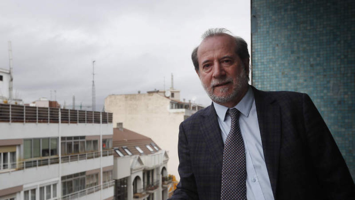 Miguel Ángel G. Castañón ofrece mañana una conferencia en Villaquilambre. JESÚS F. SALVADORES