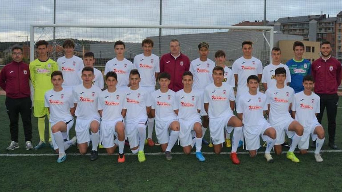 Formación del equipo de la Peña que milita en la 1.ª División Regional Cadete.