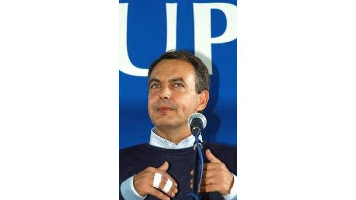 Zapatero, en el 2004, el día que anunció la Ley en Hospital.