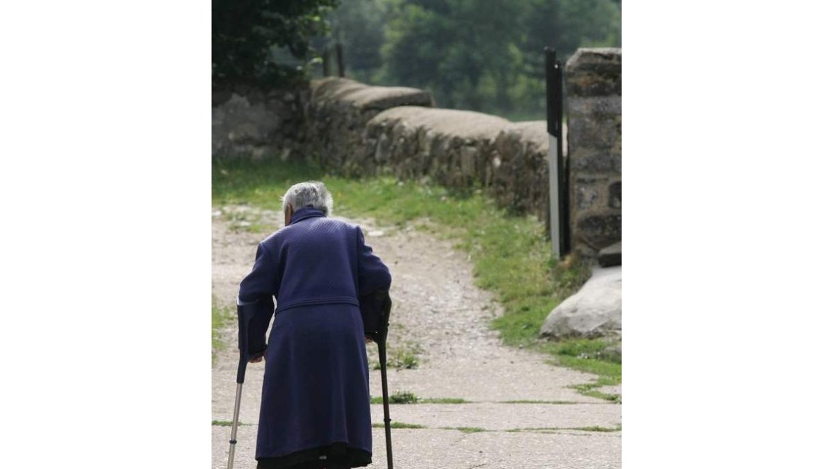 Los pueblos pierden vecinos o son ancianos. JESÚS F. SALVADORES
