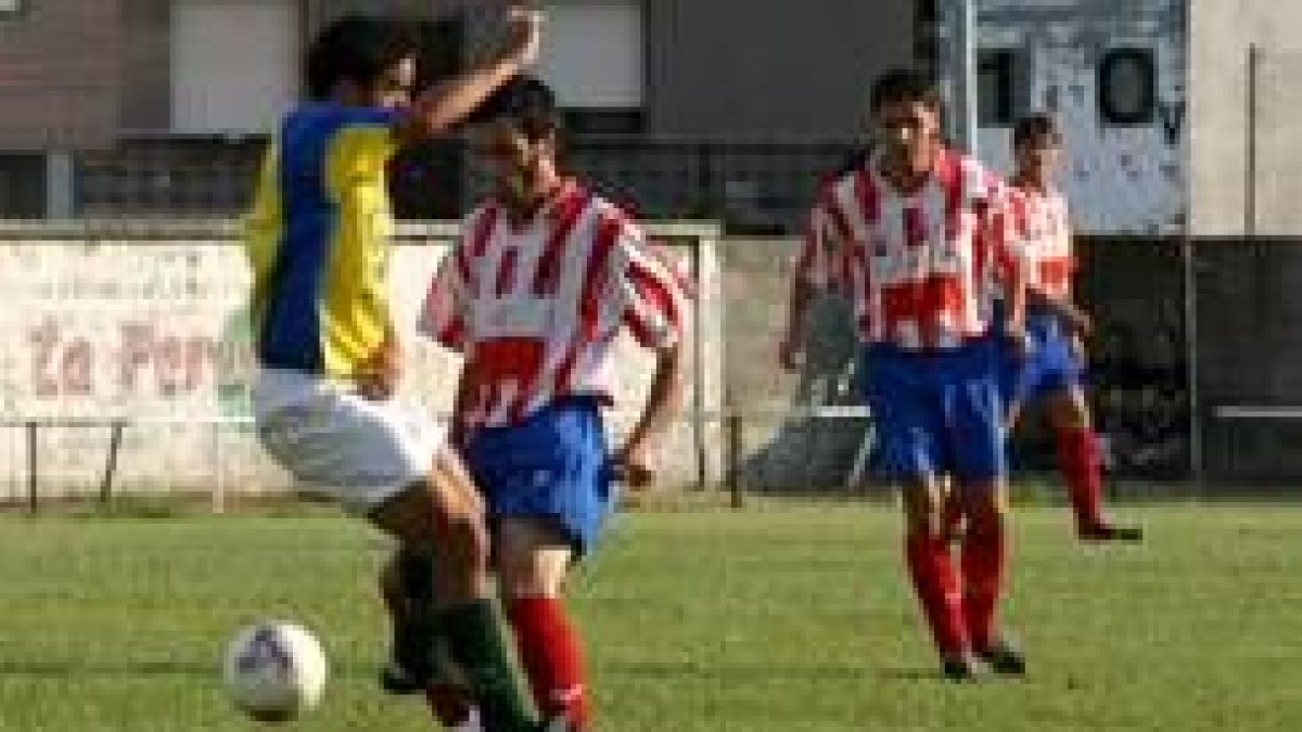 José Luis Lago marcó tres goles y dio dos asistencias completando un gran encuentro ante el Dehesas
