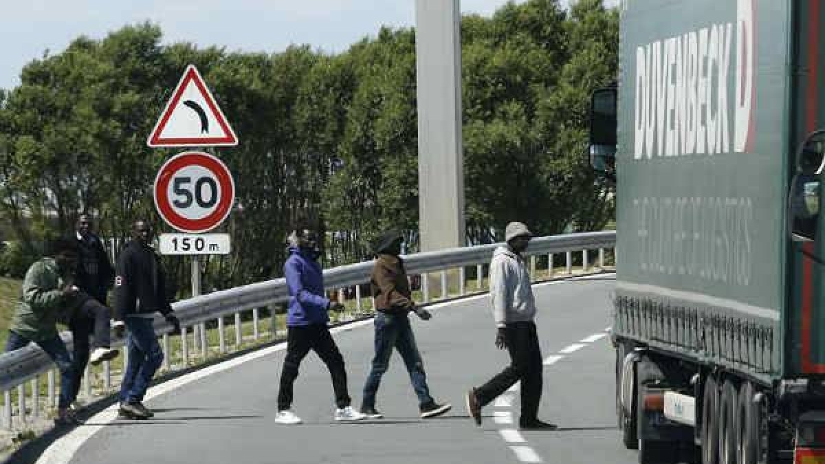 La situación de la inmigración en el Eurotúnel.