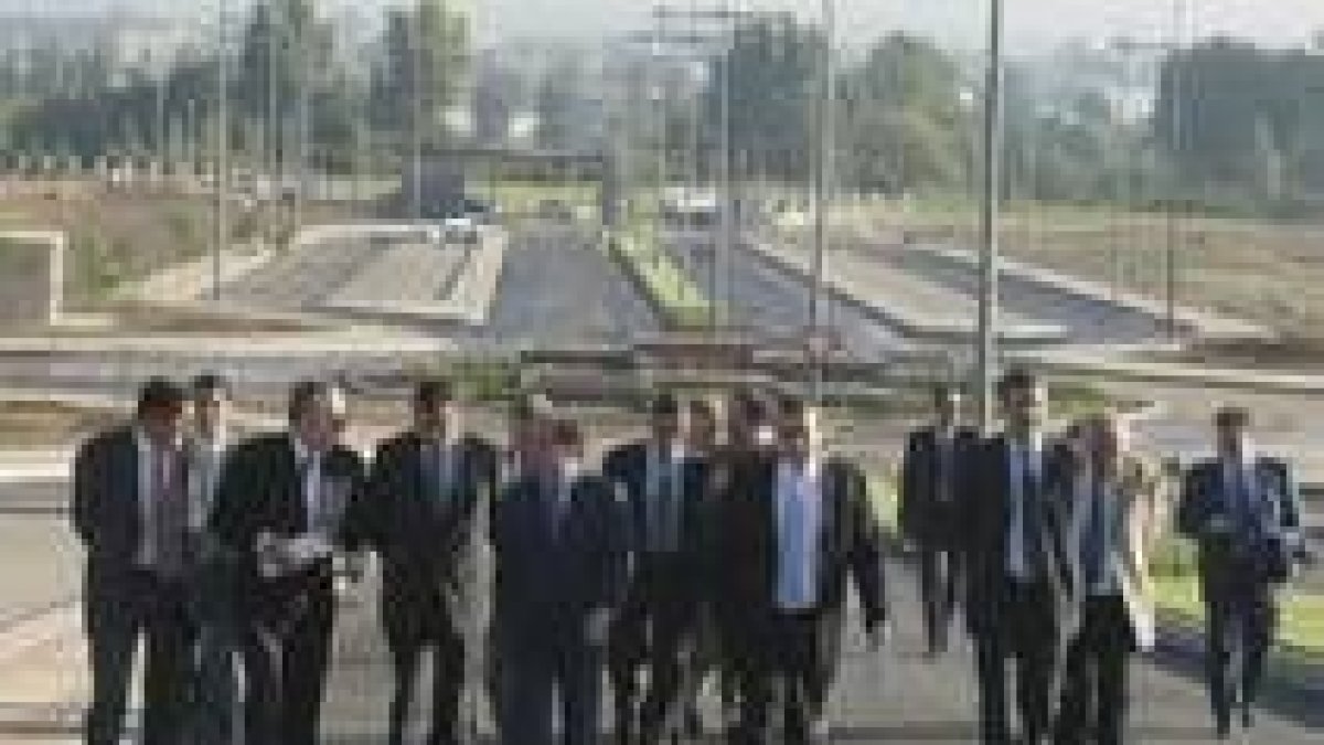 El consejero de Economía realizó ayer una visita al parque tecnológico en Armunia