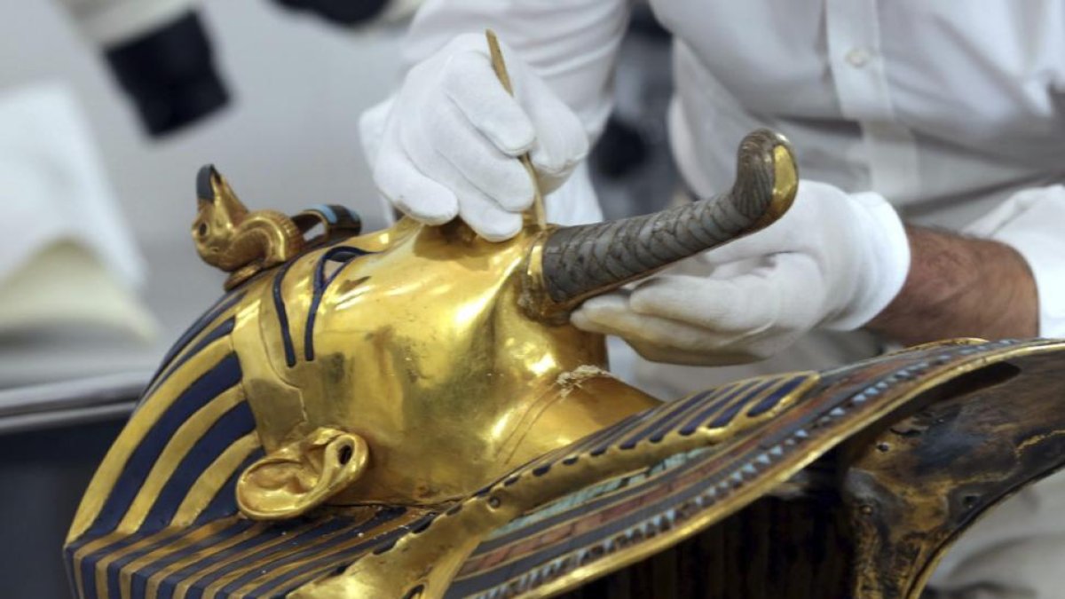 Imagen de la máscara de oro del faraón Tutankamón, en el Museo Egipcio de El Cairo.
