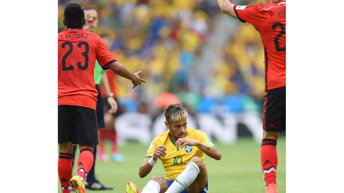 Neymar no impidió el empate de Brasil ante México.